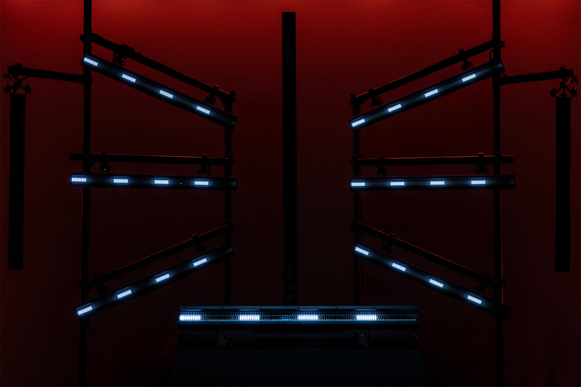 Showtec Spectra Strobe Barra LED 360 x 1 W bianco e 384 x 0,5 W RGB - IP65