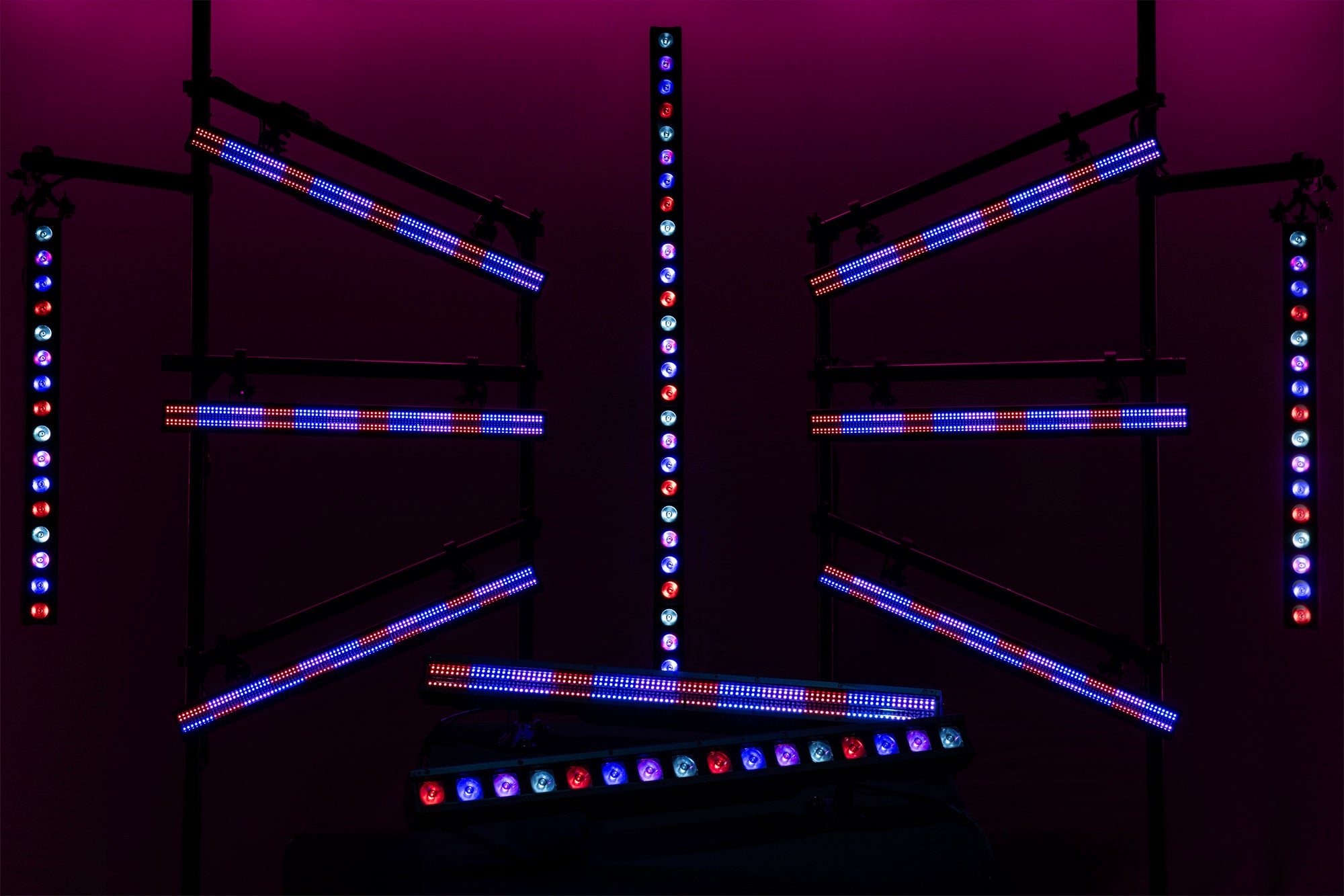 Showtec Spectra Strobe Barra LED 360 x 1 W bianco e 384 x 0,5 W RGB - IP65