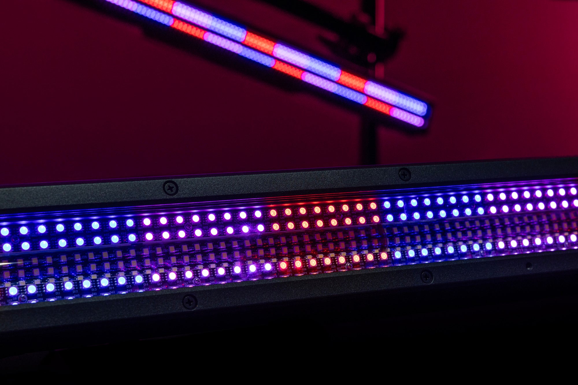 Showtec Spectra Strobe Barra LED 360 x 1 W bianco e 384 x 0,5 W RGB - IP65