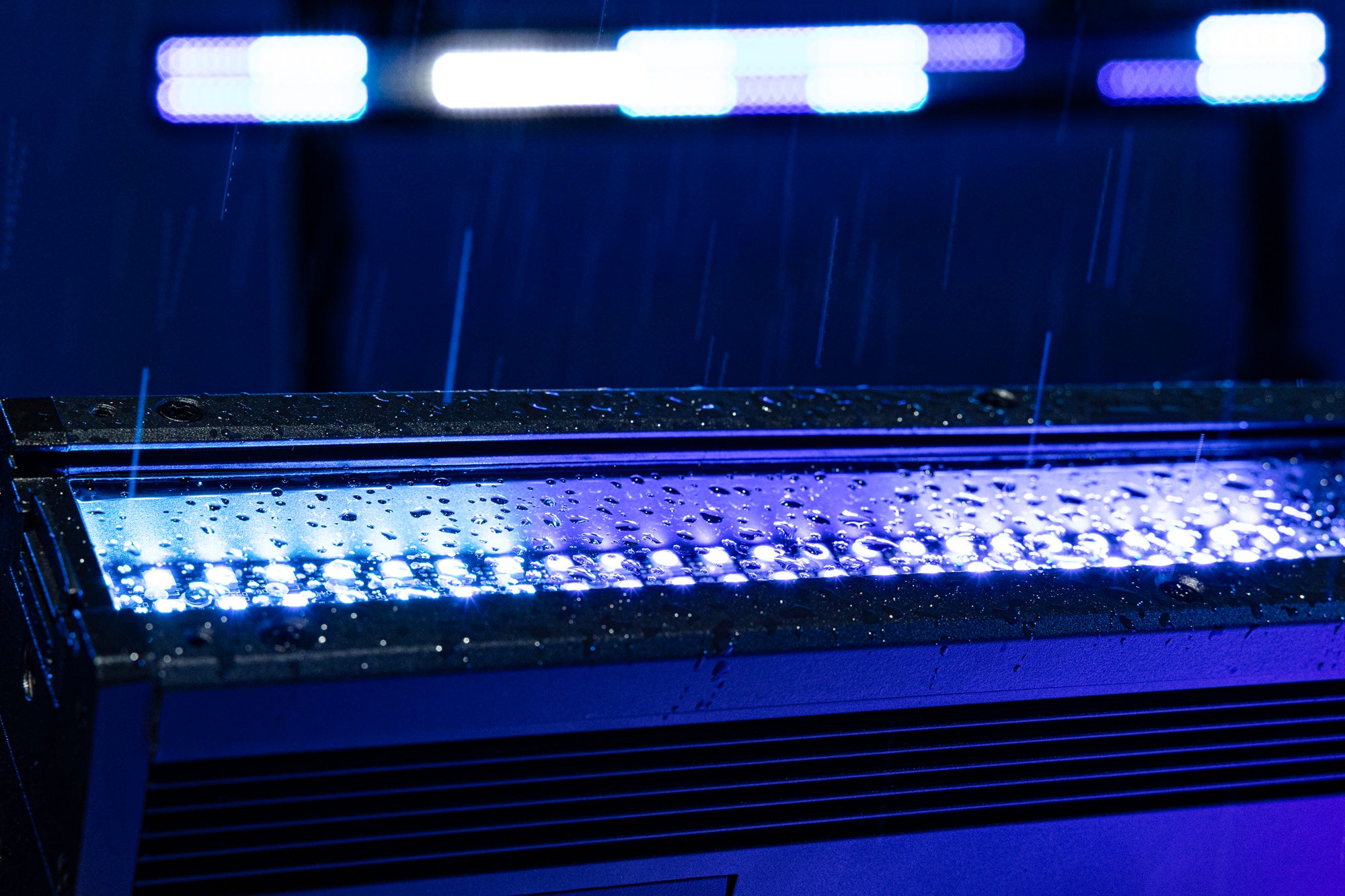 Showtec Spectra Strobe Barra LED 360 x 1 W bianco e 384 x 0,5 W RGB - IP65