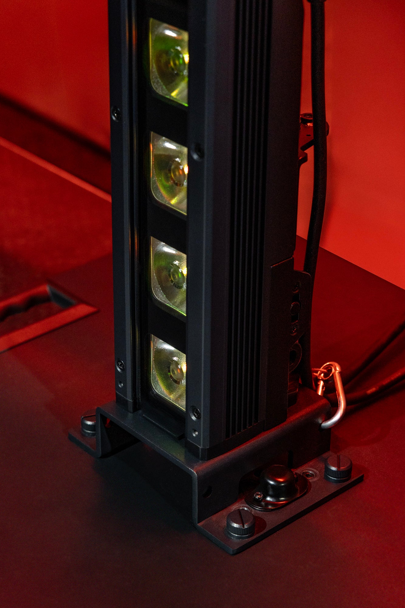 Showtec Spectra Wash Barra LED 16 x 20 W RGBW - IP65