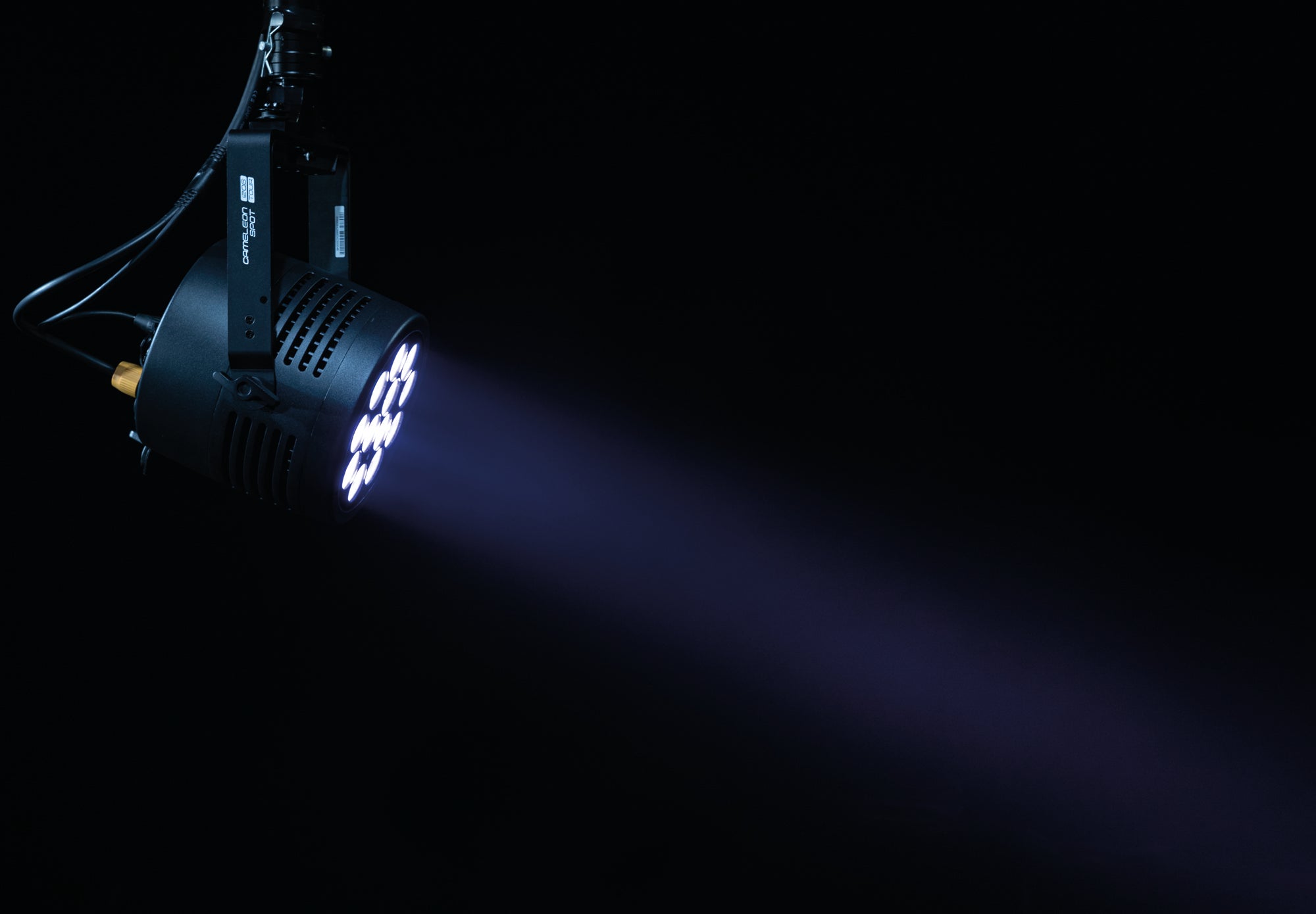SHOWTEC Cameleon Spot 12Q6 Tour 12x 12 W RGBWA-UV LED Spot