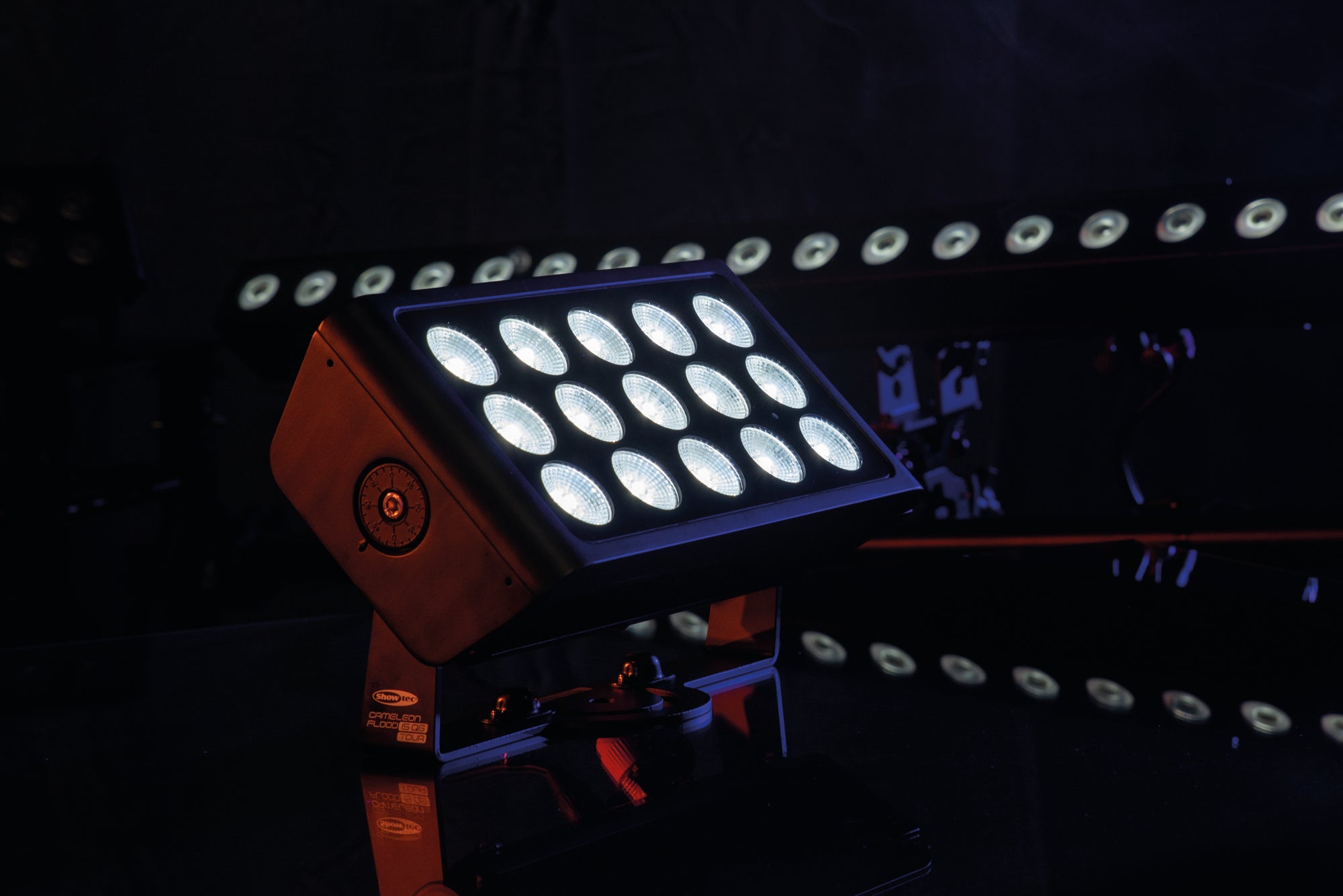 SHOWTEC Cameleon Flood 15 Q6 Tour 15x 10 W RGBWA-UV LED - Power Pro True