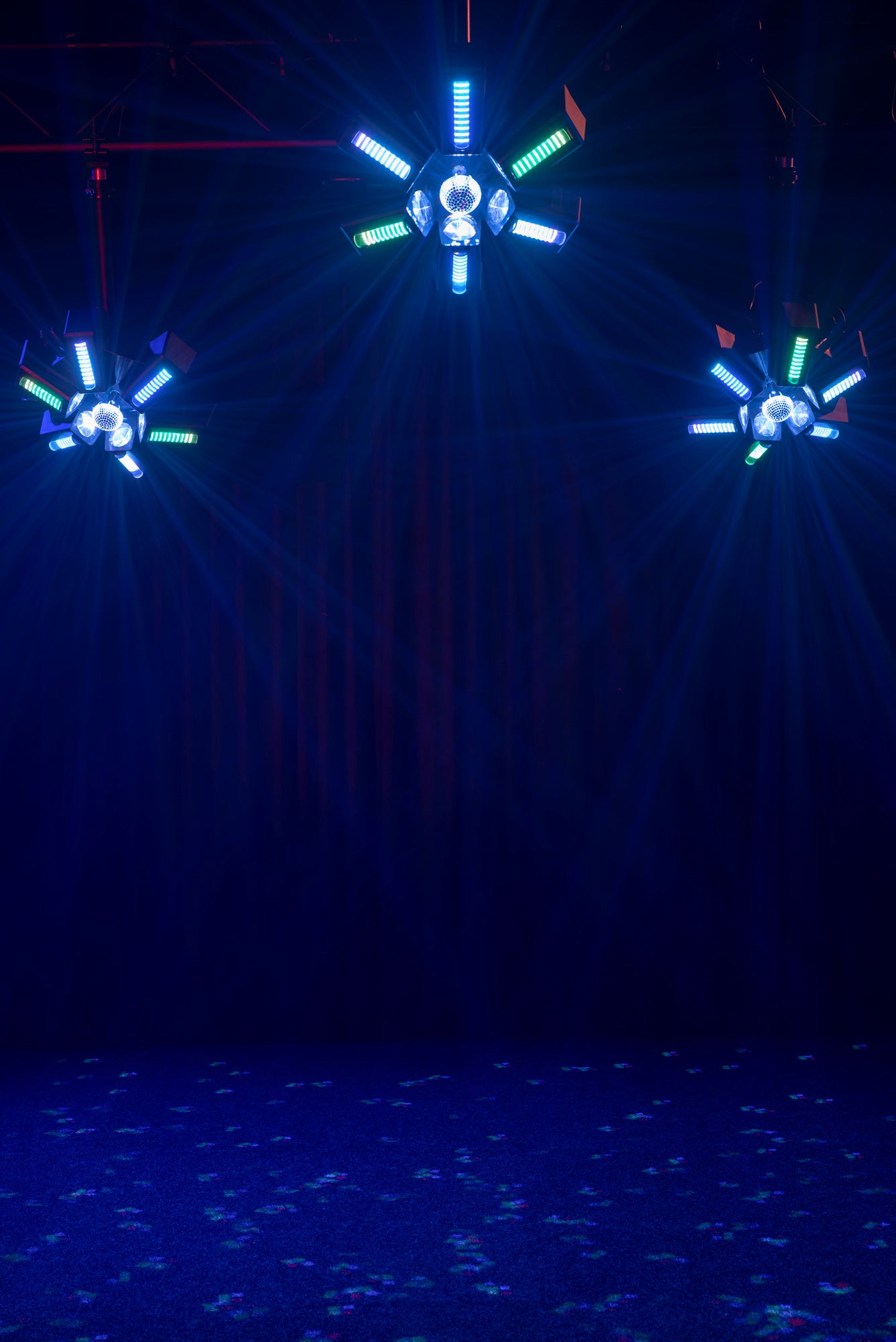 Showtec Typhoon 640 6 x RGBW LED effetto sfera a specchio