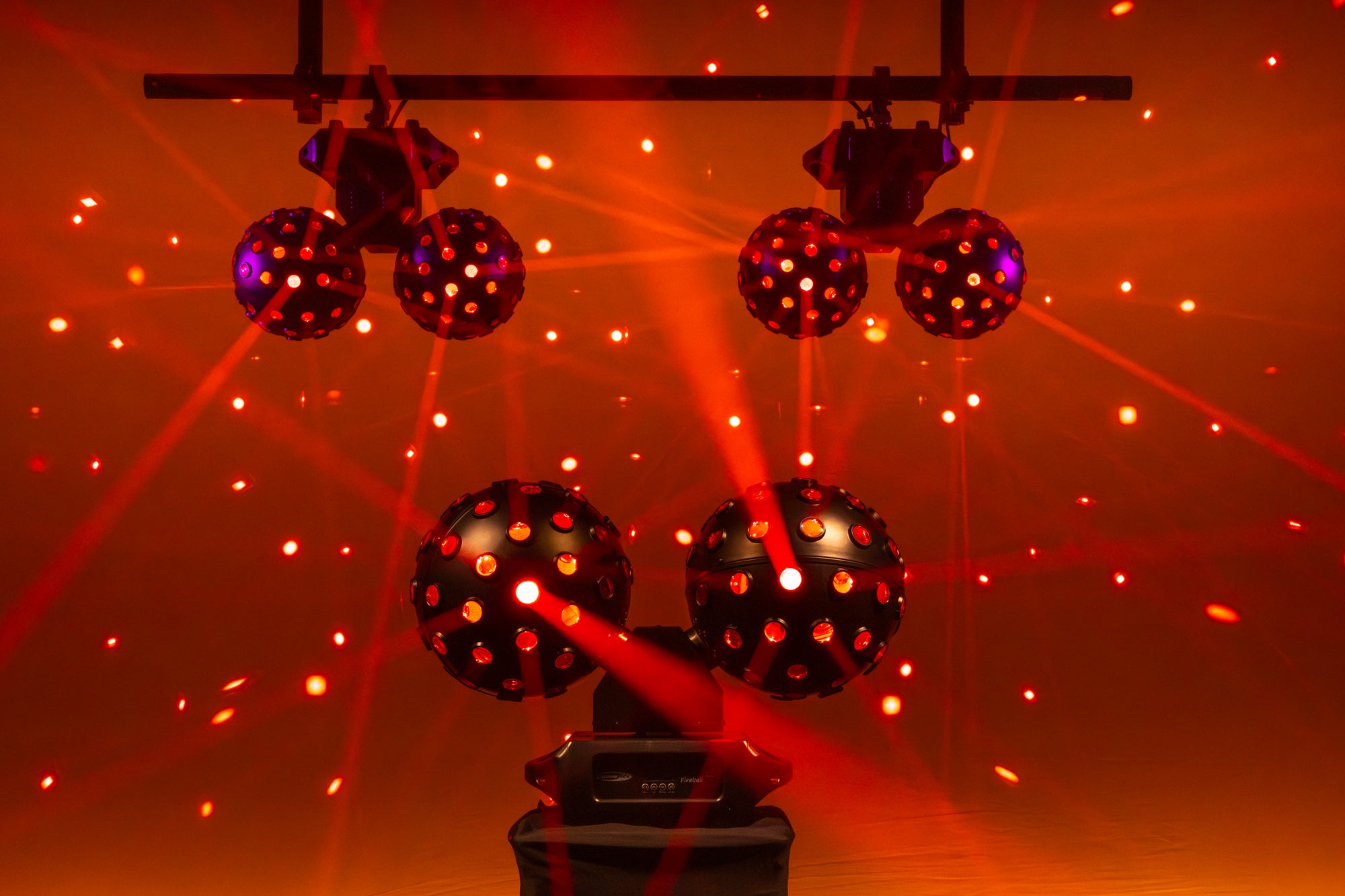 Showtec FireBall PRO Luce a effetto RGBW a doppia sfera