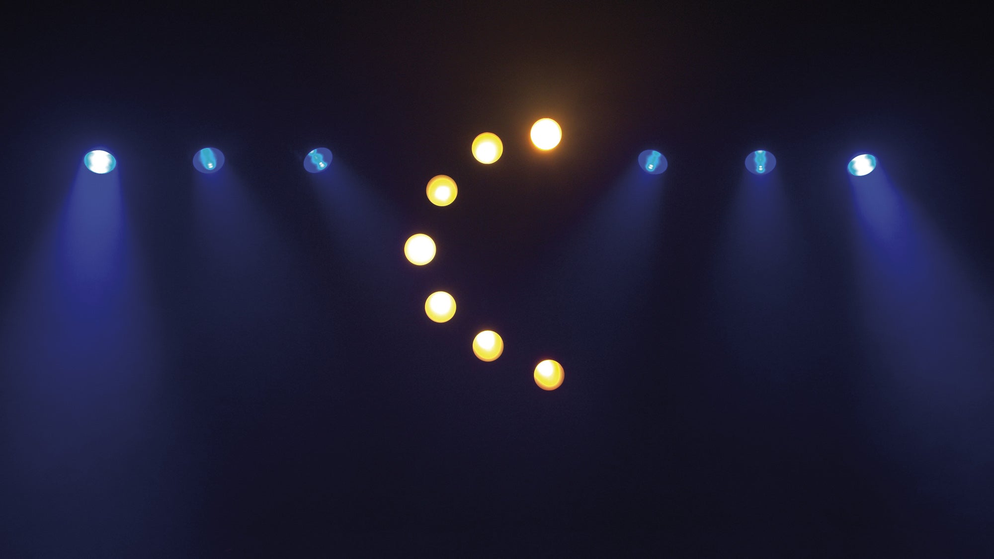 Showtec Luna Par 120 Q4 Spot LED RGBW COB 120W