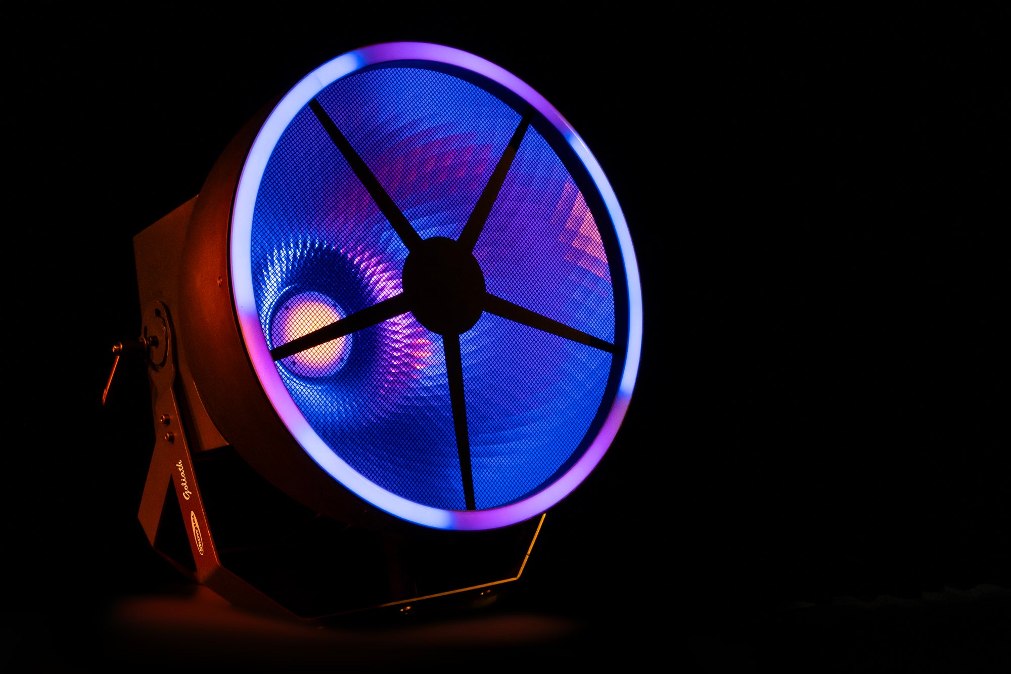 SHOWTEC Goliath Effetto luce retrò con simulazione di tungsteno e doppio anello LED RGB