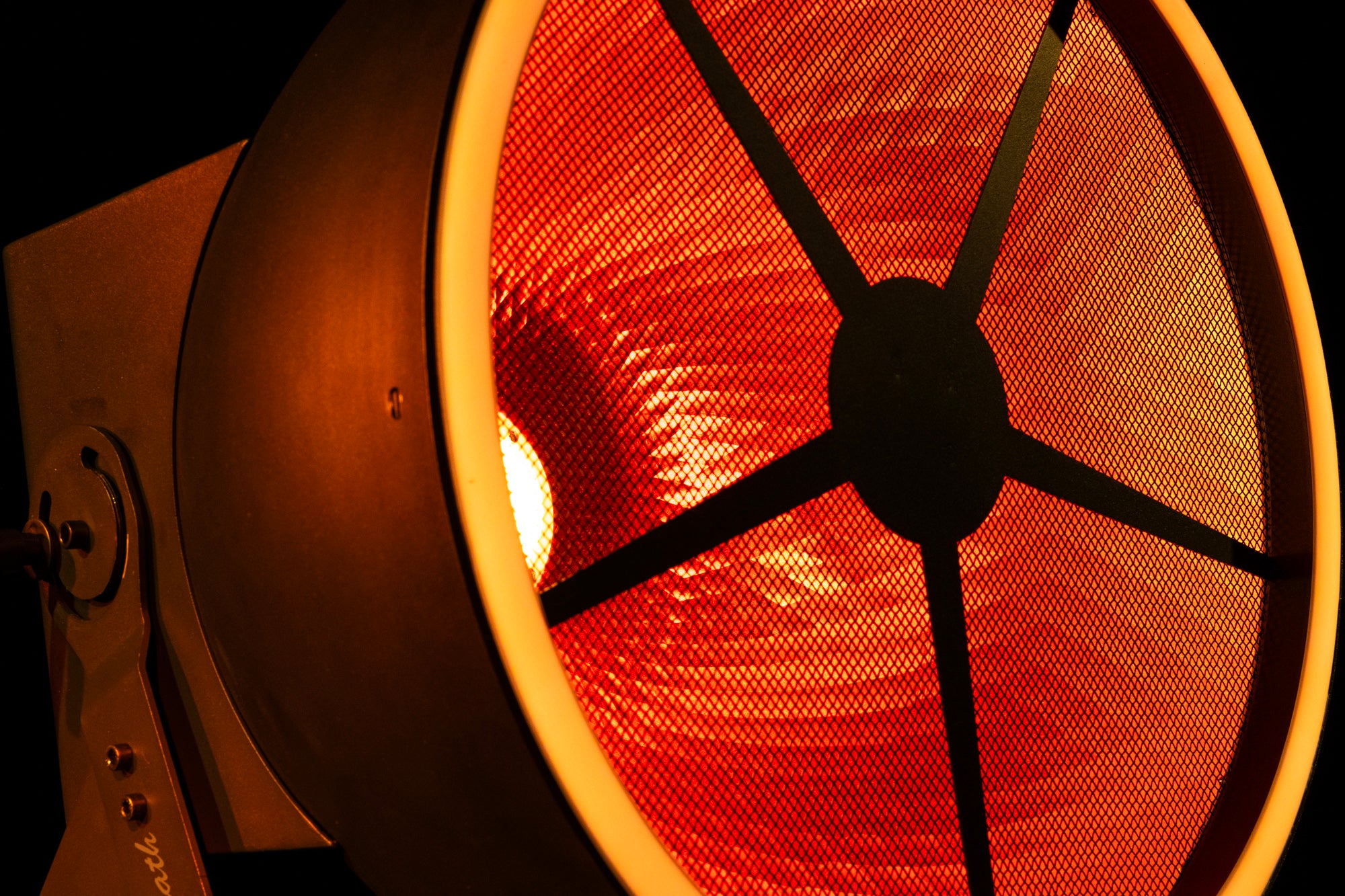 SHOWTEC Goliath Effetto luce retrò con simulazione di tungsteno e doppio anello LED RGB