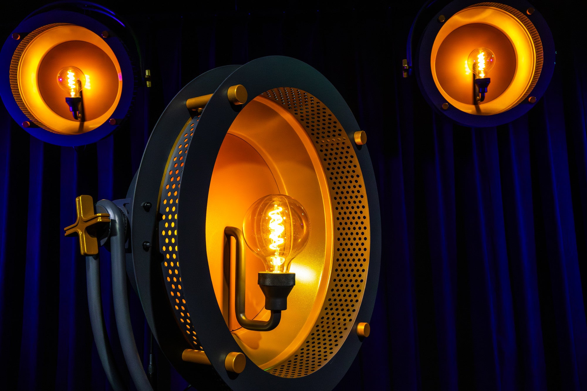 SHOWTEC Edison Vintage V1 Retro DMX LED light with dimmer and E27 socket Luce LED retrò DMX con dimmer e presa E27