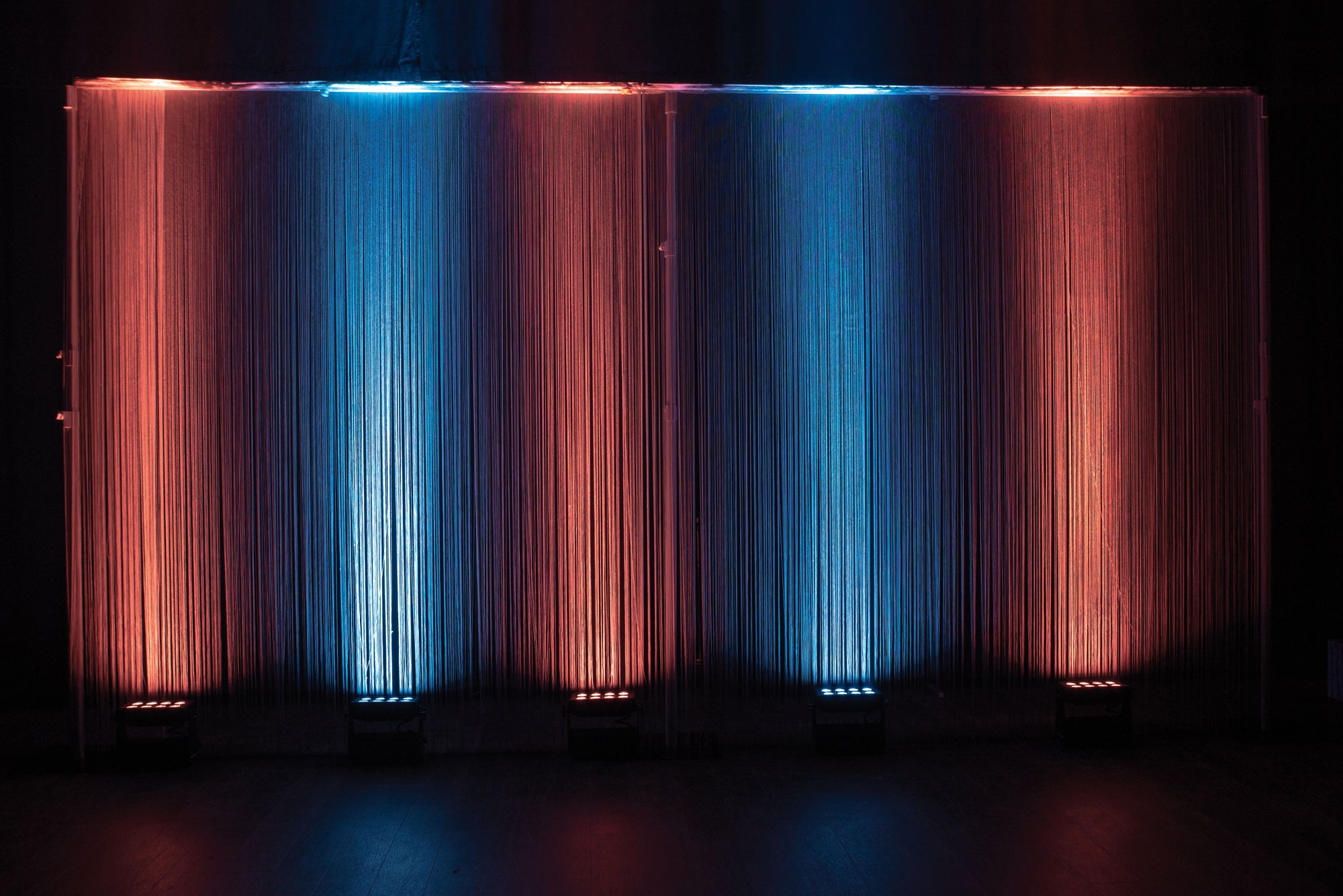 SHOWTEC Helix M1100 Q4 Mobile Wash RGBW 8 LED da 10 W (CRMX & WDMX)