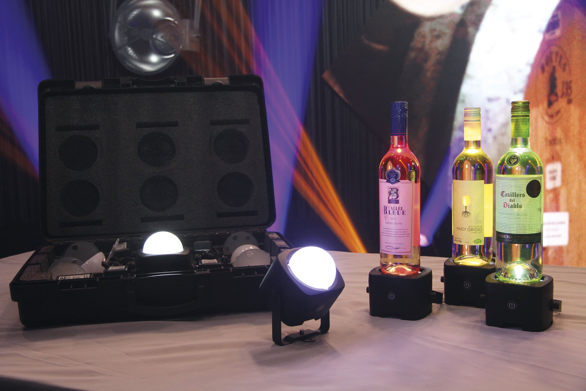SHOWTEC EventDOT 15 Q4 Flood 15 W LED RGBW - alimentata a batteria