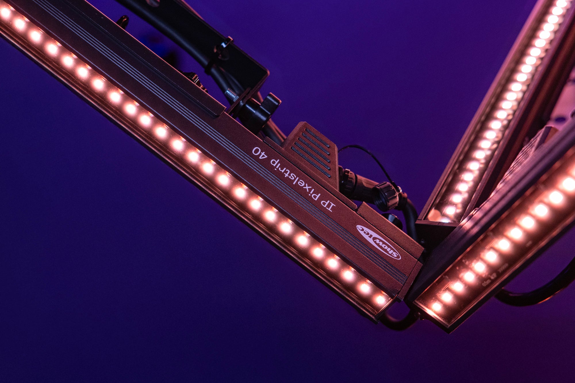 SHOWTEC IP Pixelstrip 40 Barra pixel 40x LED RGB - IP65 - 50 cm