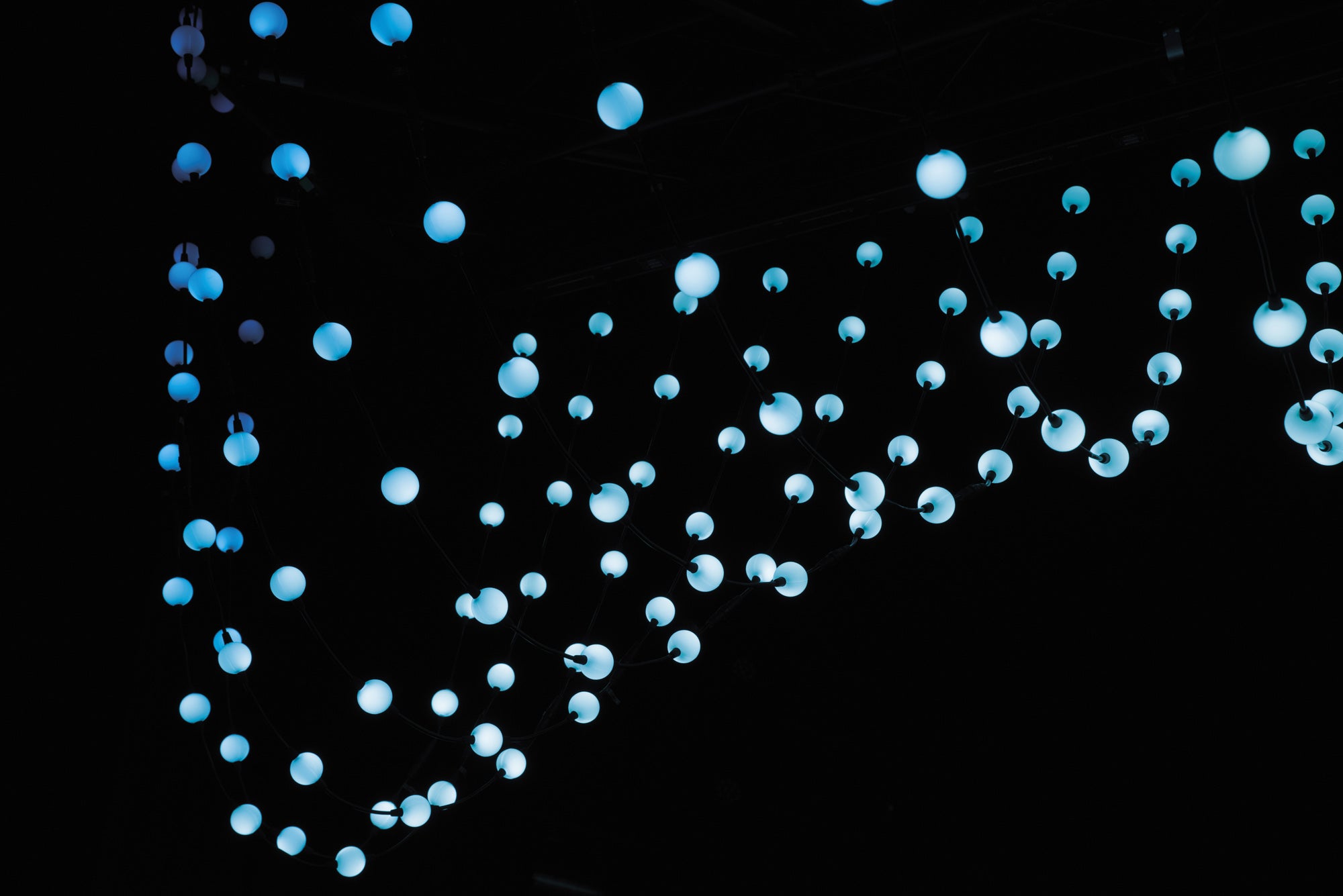 SHOWTEC Pixel Bubble 75 set Matrice di sfere LED multicolore