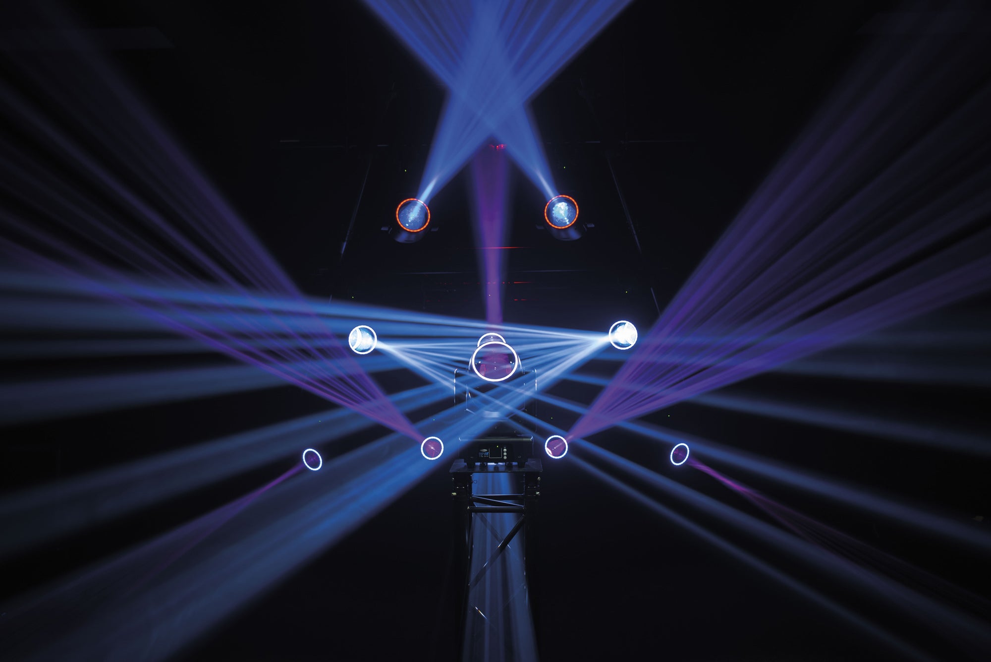 SHOWTEC Shark - The Meg - Beam One Testa mobile a fascio LED da 100 W compatta con anello LED