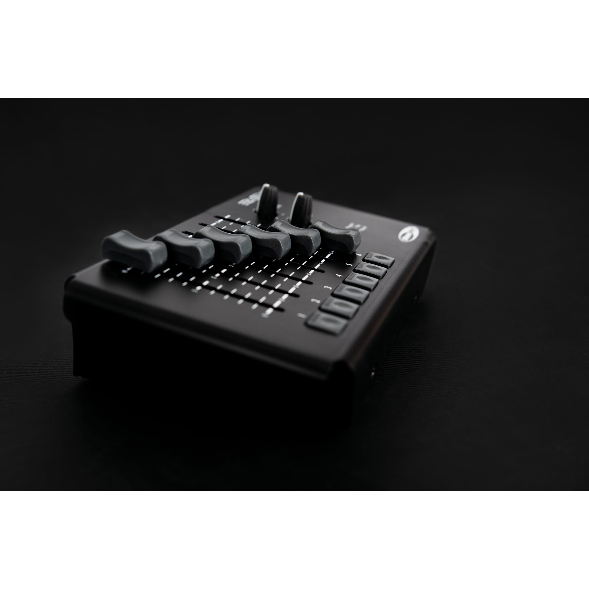 Showtec Easy 6 Mobile DMX controller 6-channel - 5-pin DMX 6 canali - DMX a 5 Pin