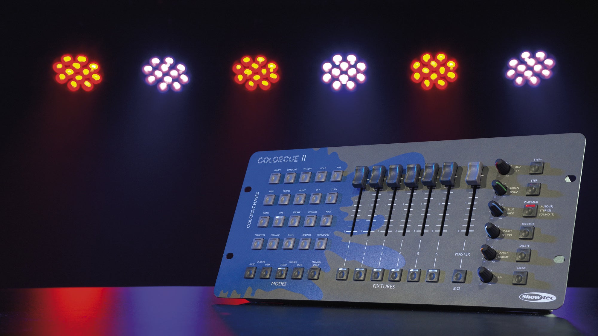 Showtec ColorCue 2 Intelligent 6-fader, 6-colour LED controller LED controller intelligente 6 fader, 6 colori