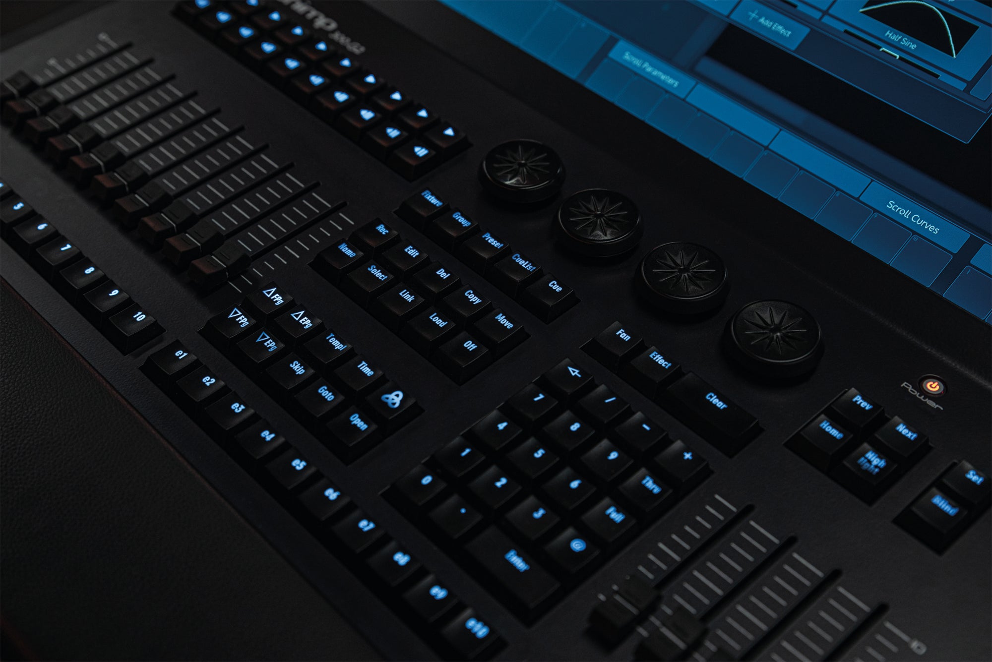 INFINITY Chimp 300.G2 4-Universe DMX console incl. wireless transmitter Console DMX, 4 universi, con trasmettitore Wireless incluso