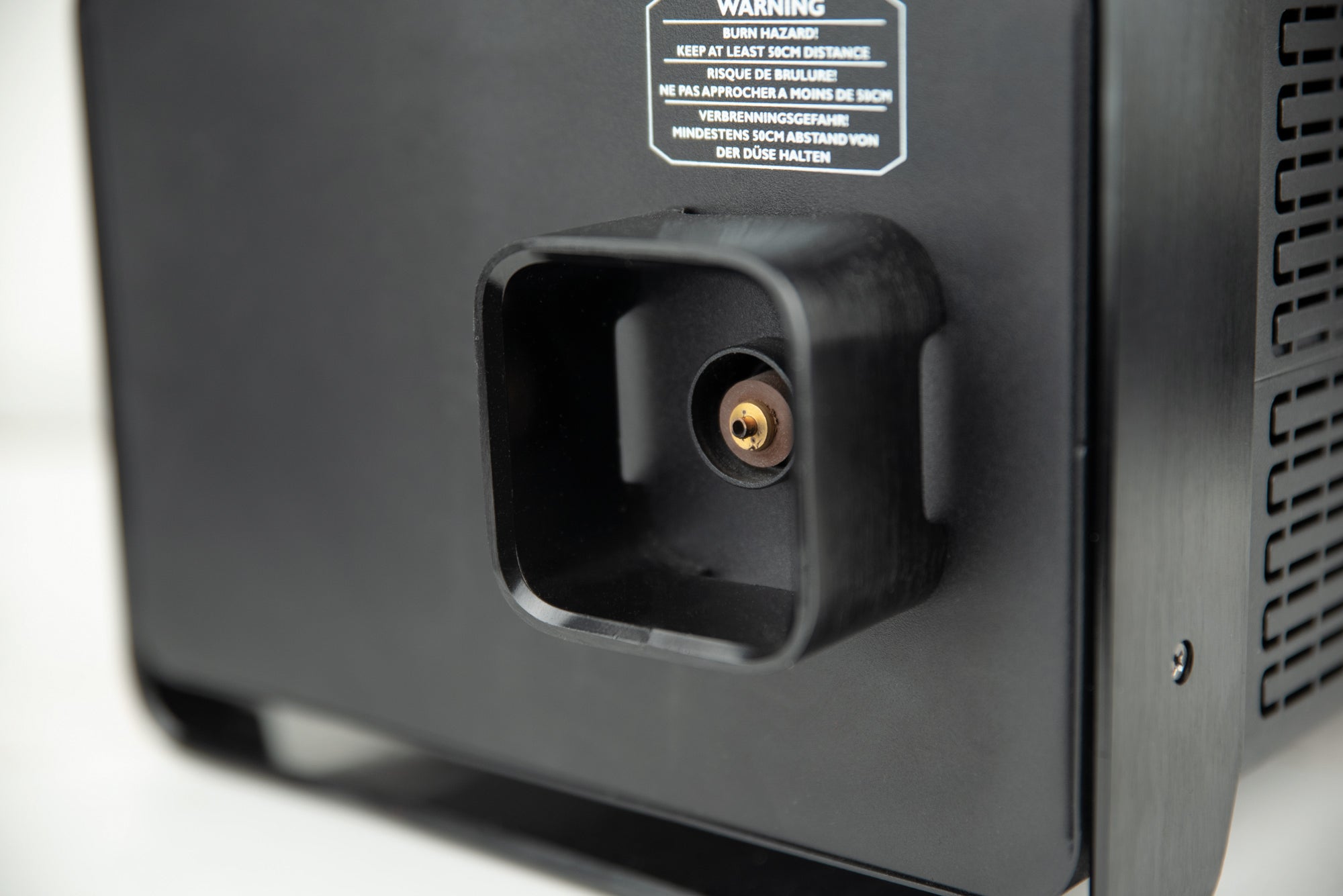 Showtec QubiQ S1500 Smoke Machine High performance 1500 W smoke machine Macchina del fumo ad alte prestazioni da 1500 W