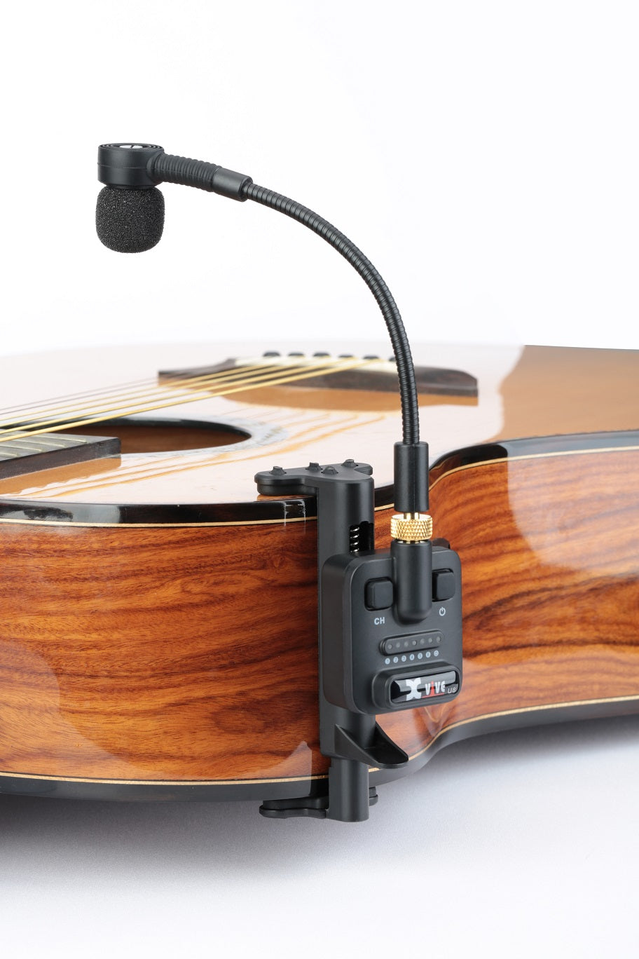 Xvive U8  - Sistema microfonico wireless digitale per chitarre acustiche