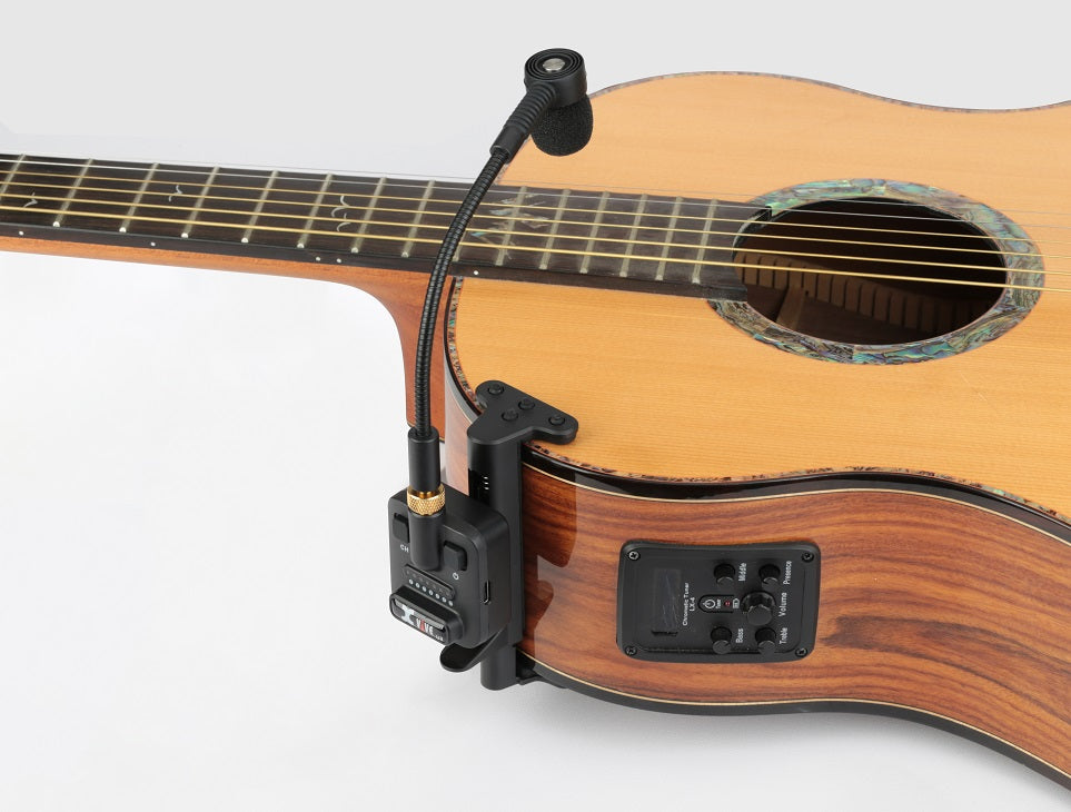Xvive U8  - Sistema microfonico wireless digitale per chitarre acustiche