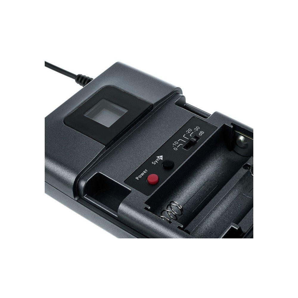 SENNHEISER XSW 1-908-E SISTEMA INALÁMBRICO PARA INSTRUMENTOS DE VIENTO-METAL TRANSMISOR + RECEPTOR + MICRÓFONO UHF 821-832 / 863-865 MHz
