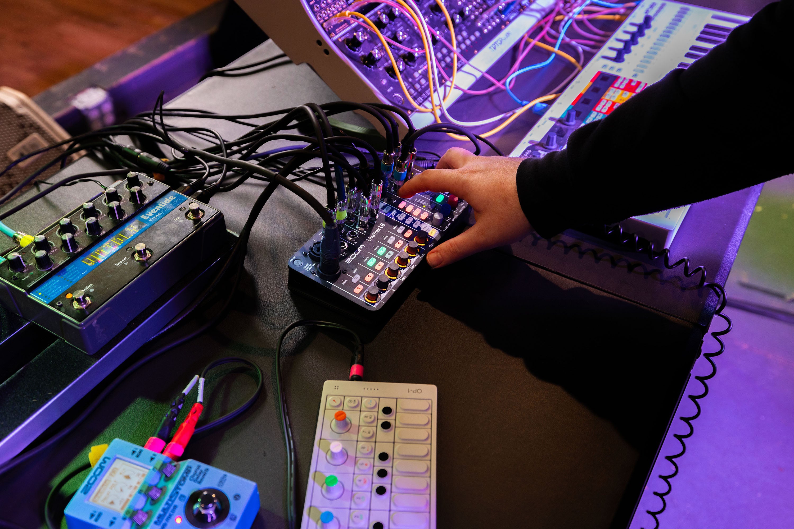 Zoom L6 MIXER DIGITALE 6 CANALI - 32 Bit Floating Point