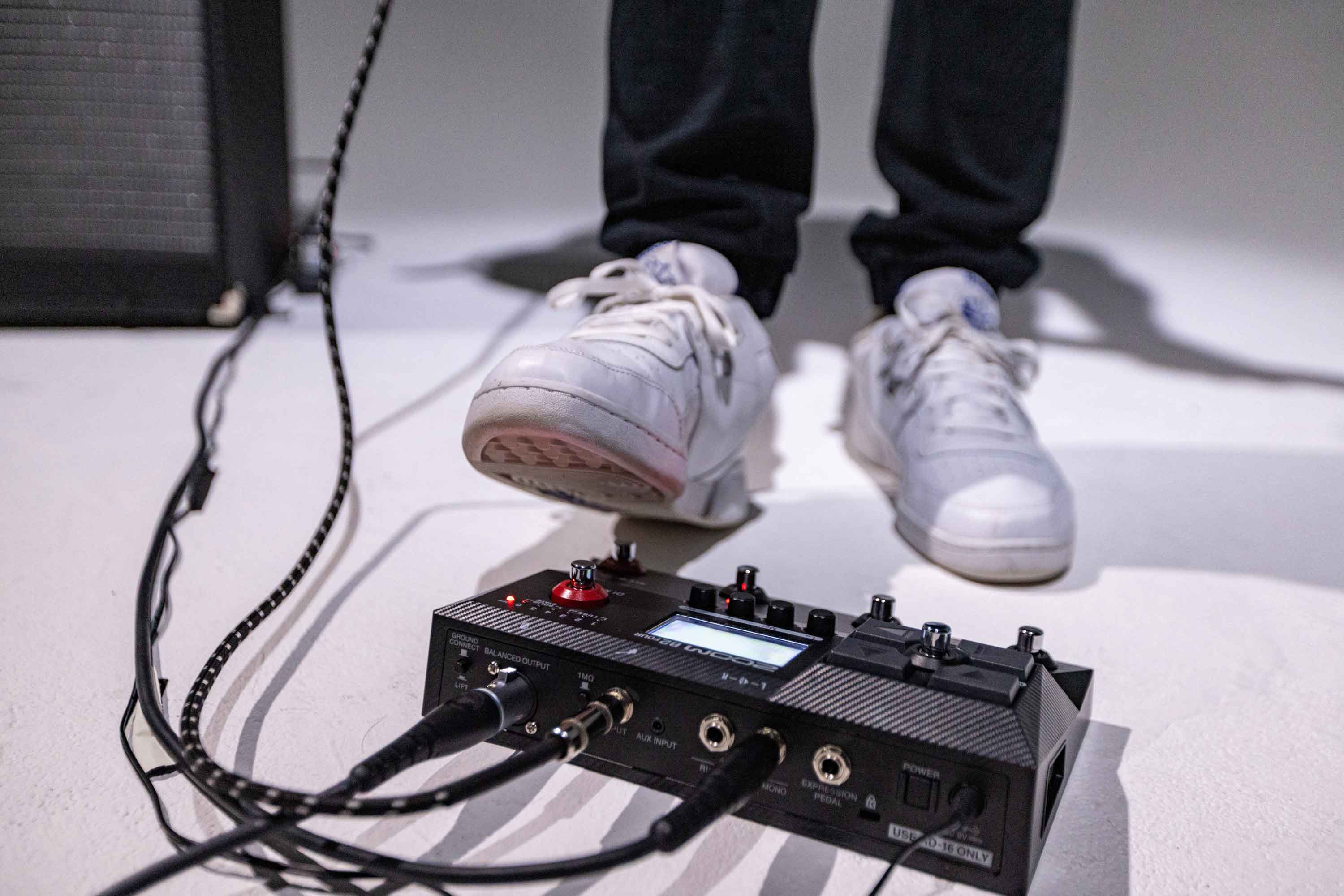 Zoom B2 FOUR - Pedaliera multieffetto per basso