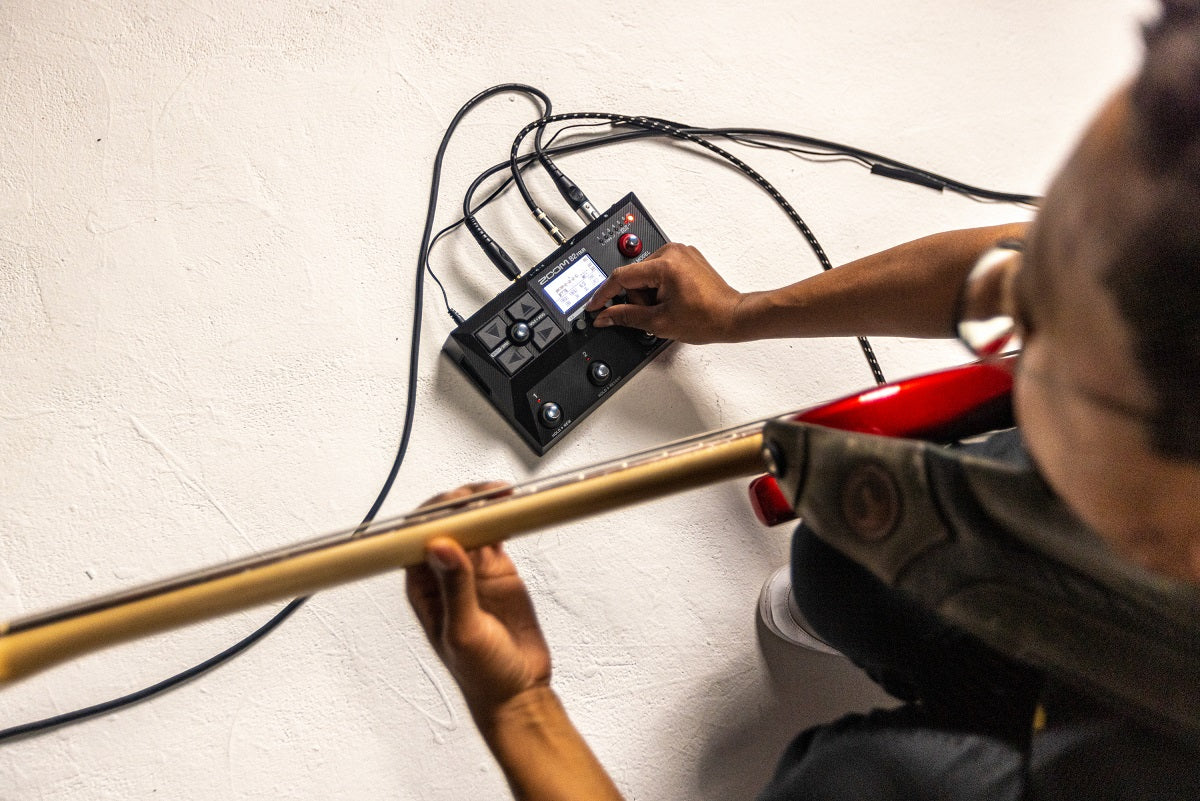 Zoom B2 FOUR - Pedaliera multieffetto per basso
