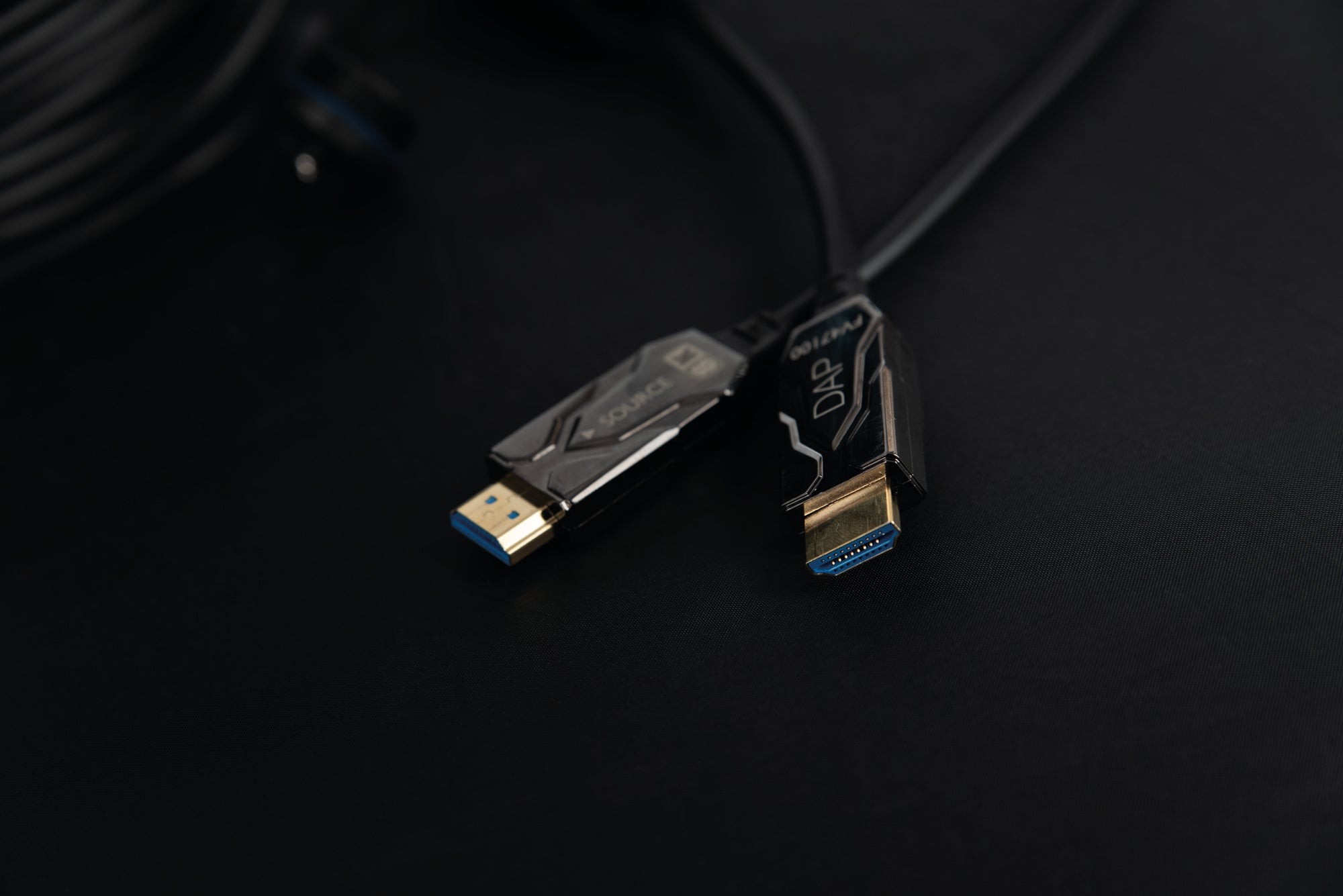 DAP Armoured HDMI 2.1 AOC 8K Fibre Cable 100 m - Armoured - gold plated 100 m - Armato - placcato oro